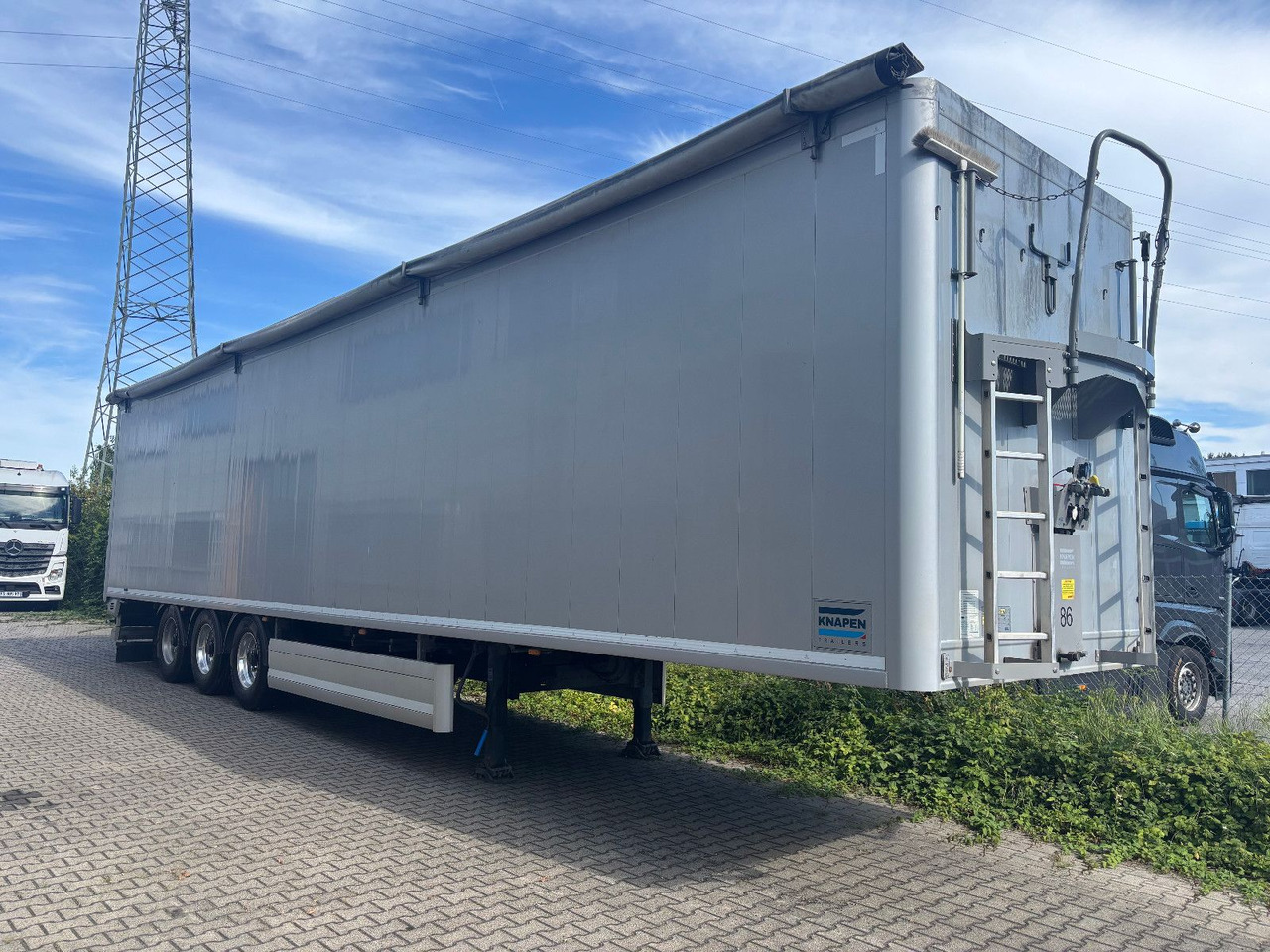 Knapen K200 AluFelg/Kamera/Rollplane/BPW/Luft/Lift - Poluprikolica sa pokretnim podom: slika 1 Knapen K200 AluFelg/Kamera/Rollplane/BPW/Luft/Lift - Poluprikolica sa pokretnim podom: slika 1