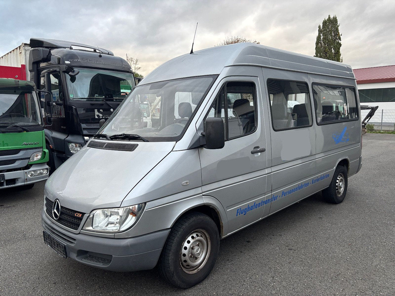 Mercedes-Benz 211 CDI 9 Sitze - Putnički kombi: slika 1 Mercedes-Benz 211 CDI 9 Sitze - Putnički kombi: slika 1
