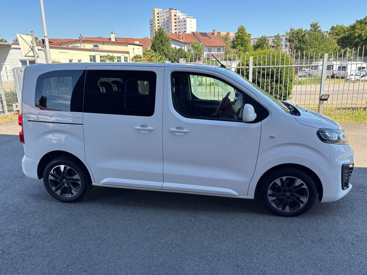 Opel Zafira Life Edition S - Putnički kombi: slika 4 Opel Zafira Life Edition S - Putnički kombi: slika 4