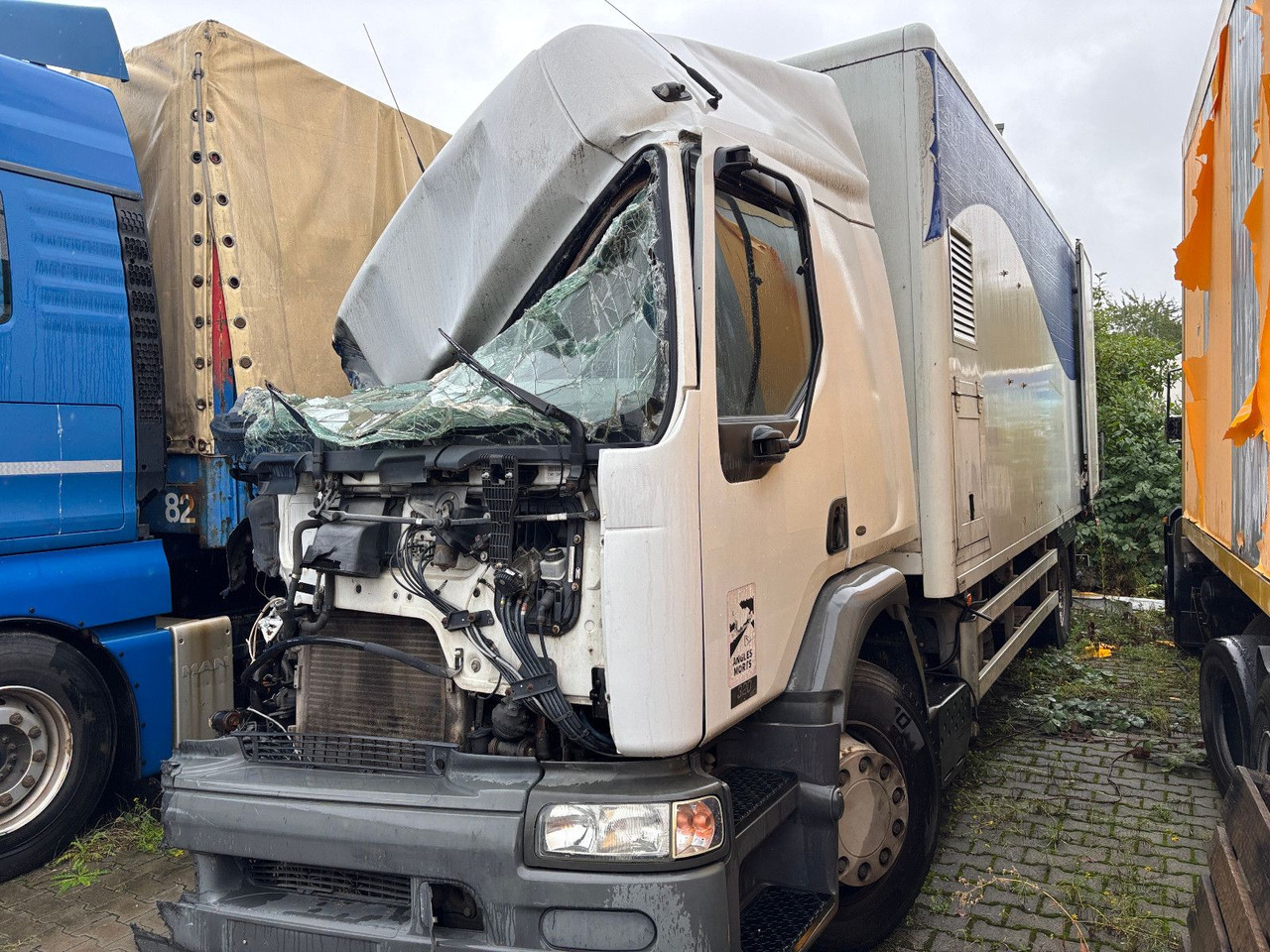 Renault 320*18 - Hladnjača: slika 1 Renault 320*18 - Hladnjača: slika 1