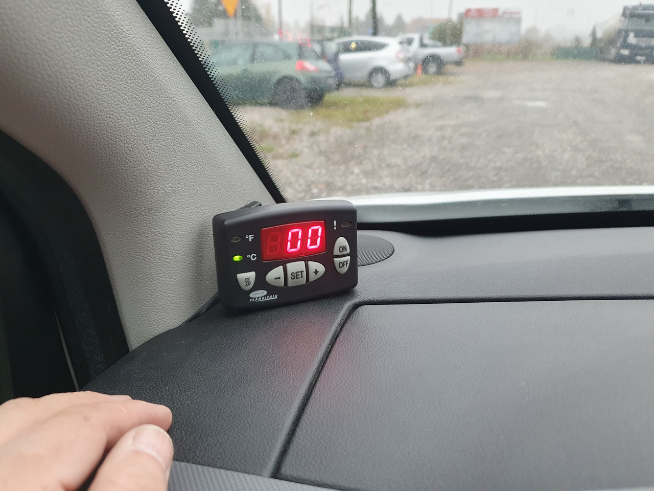 CITROËN Berlingo long chlodnia mroznia carrier +230V Klima navi euro6 - Dostavno vozilo hladnjača: slika 4 CITROËN Berlingo long chlodnia mroznia carrier +230V Klima navi euro6 - Dostavno vozilo hladnjača: slika 4