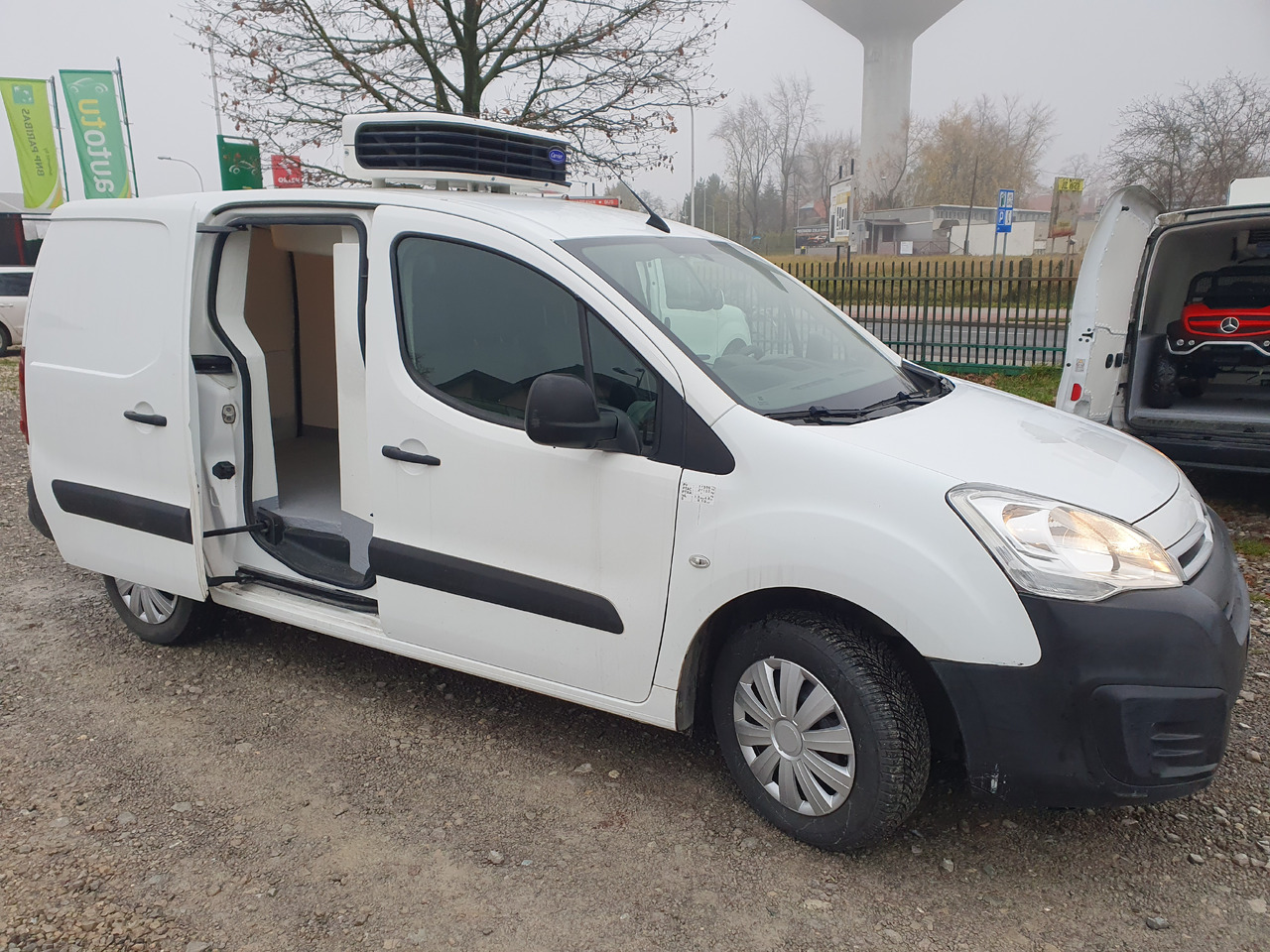 CITROËN Berlingo long chlodnia mroznia carrier +230V Klima navi euro6 - Dostavno vozilo hladnjača: slika 1 CITROËN Berlingo long chlodnia mroznia carrier +230V Klima navi euro6 - Dostavno vozilo hladnjača: slika 1
