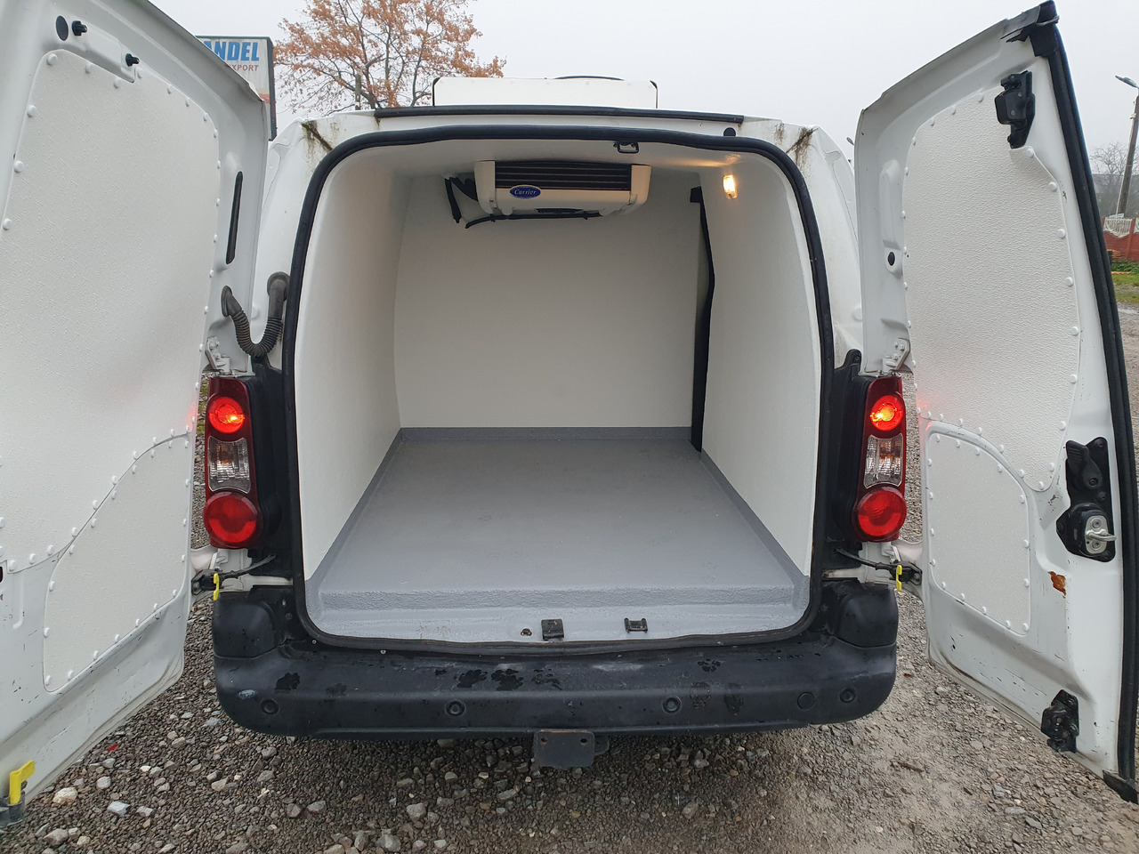 CITROËN Berlingo long chlodnia mroznia carrier +230V Klima navi euro6 - Dostavno vozilo hladnjača: slika 2 CITROËN Berlingo long chlodnia mroznia carrier +230V Klima navi euro6 - Dostavno vozilo hladnjača: slika 2