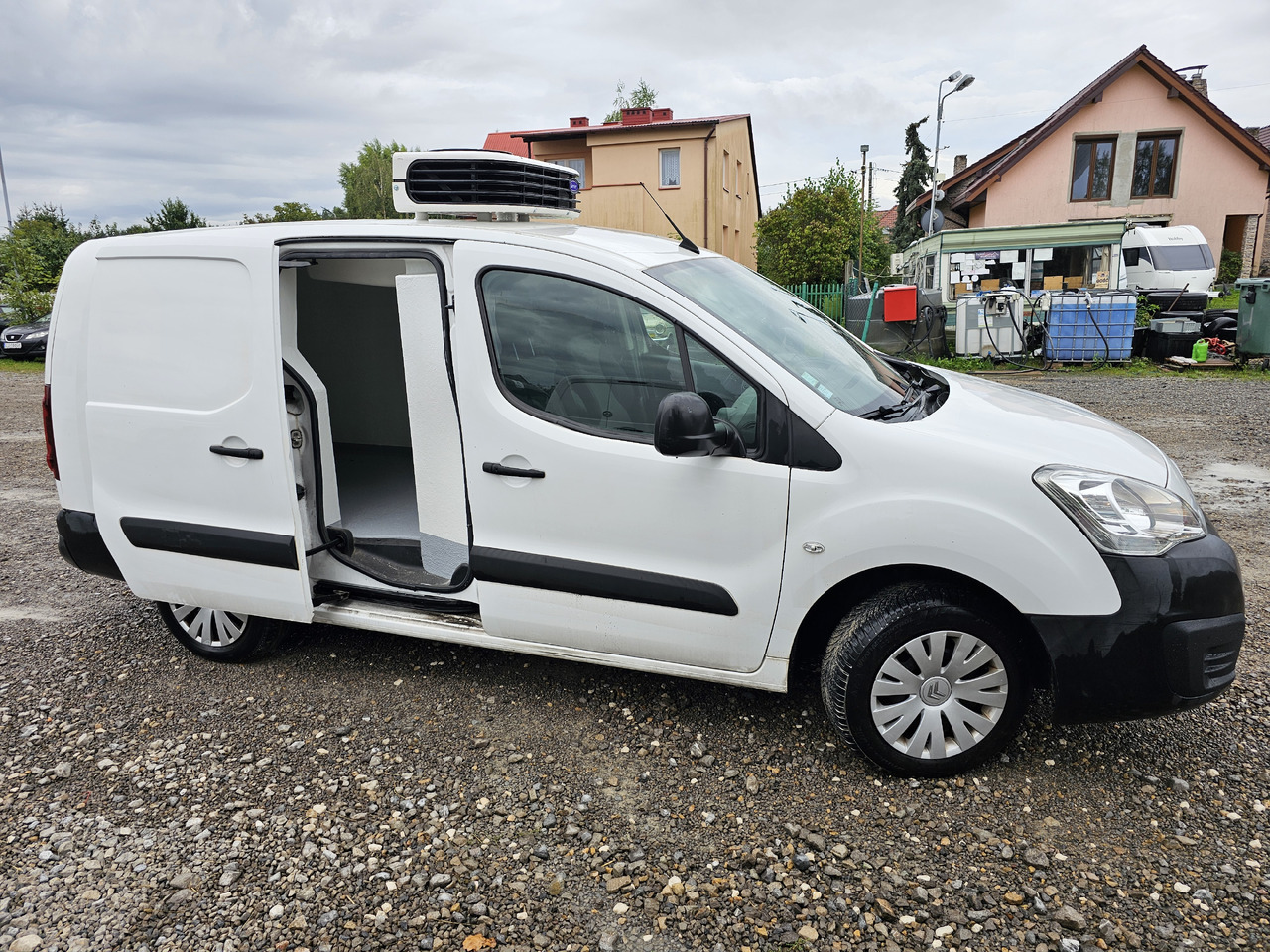 CITROËN Berlingo long chlodnia mroznia carrier Klima EURO6 - Dostavno vozilo hladnjača: slika 1 CITROËN Berlingo long chlodnia mroznia carrier Klima EURO6 - Dostavno vozilo hladnjača: slika 1