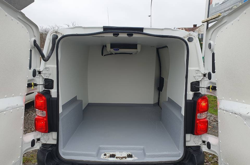 Citroen JUMPY CHLODNIA MROZNIA CARRIER+230V KLIMA EURO6 - Dostavno vozilo hladnjača: slika 2 Citroen JUMPY CHLODNIA MROZNIA CARRIER+230V KLIMA EURO6 - Dostavno vozilo hladnjača: slika 2