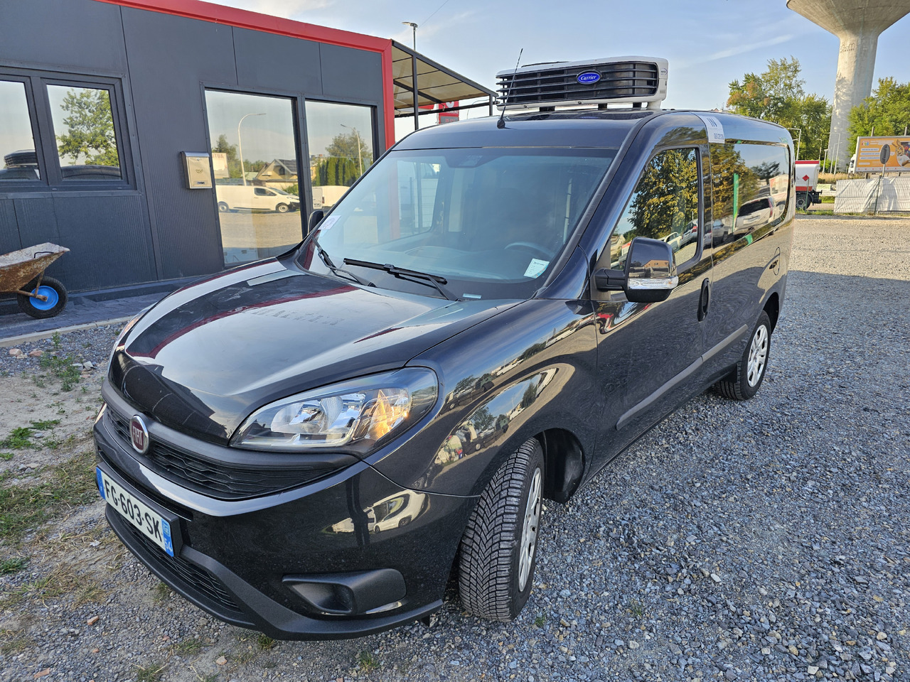 Dostavno vozilo hladnjača FIAT DOBLO CHLODNIA MROZNIA - 20 C  CARRIER KLIMA EURO6: slika 1