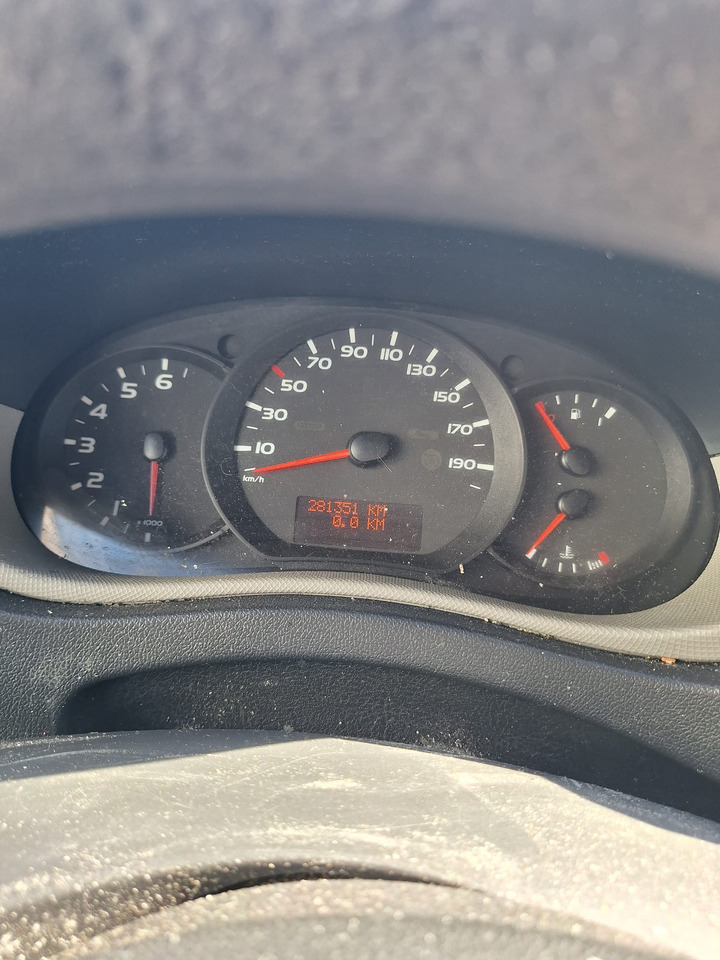 RENAULT MASTER 2.3 L3H2 CHLODNIA CARRIER KLIMA EURO5 - Dostavno vozilo hladnjača: slika 4 RENAULT MASTER 2.3 L3H2 CHLODNIA CARRIER KLIMA EURO5 - Dostavno vozilo hladnjača: slika 4