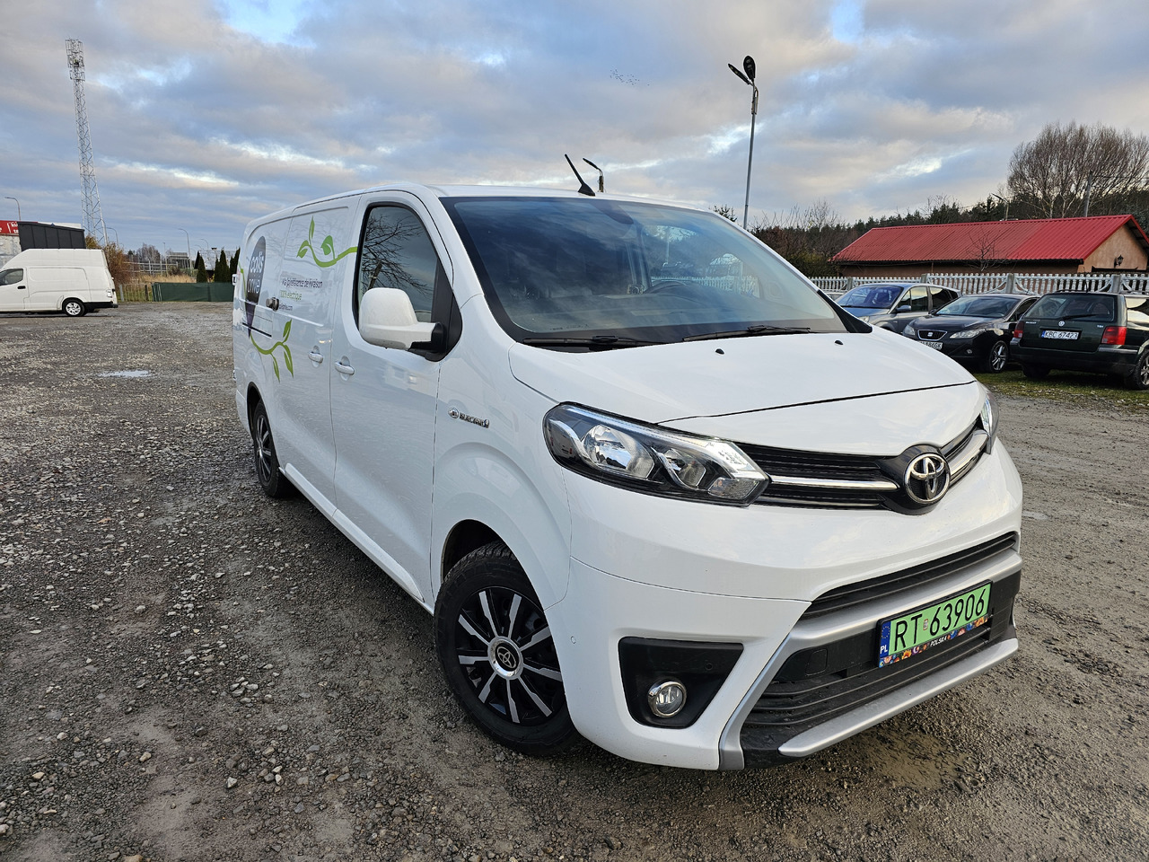 TOYOTA PROACE LONG ELECTRIC 75 KWH KLIMA NAVI KAMERA - Mali kombi, Električno dostavno vozilo: slika 4 TOYOTA PROACE LONG ELECTRIC 75 KWH KLIMA NAVI KAMERA - Mali kombi, Električno dostavno vozilo: slika 4