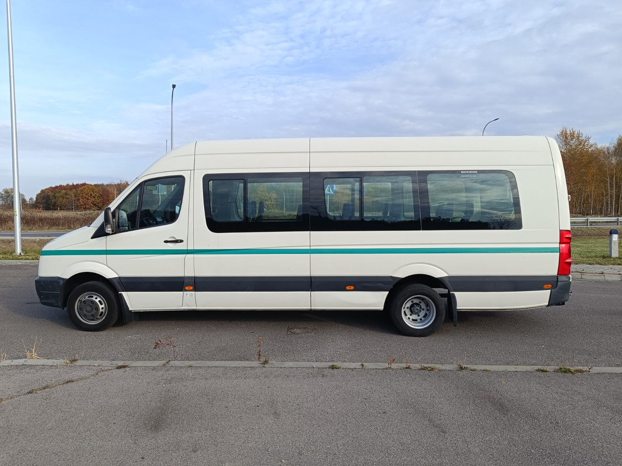 VOLKSWAGEN CRAFTER 23 OSOBY KLIMA WEBASTO KAMERA RETARDER HAK EURO5 - Turistički autobus: slika 5 VOLKSWAGEN CRAFTER 23 OSOBY KLIMA WEBASTO KAMERA RETARDER HAK EURO5 - Turistički autobus: slika 5