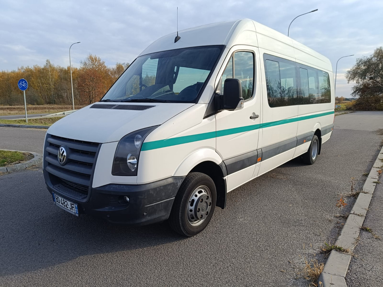 VOLKSWAGEN CRAFTER 23 OSOBY KLIMA WEBASTO KAMERA RETARDER HAK EURO5 - Turistički autobus: slika 3 VOLKSWAGEN CRAFTER 23 OSOBY KLIMA WEBASTO KAMERA RETARDER HAK EURO5 - Turistički autobus: slika 3