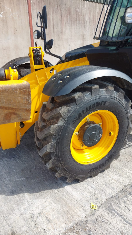 JCB 540-140 - Teleskopski upravljač: slika 2 JCB 540-140 - Teleskopski upravljač: slika 2