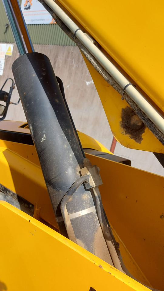 JCB 540-140 - Teleskopski upravljač: slika 4 JCB 540-140 - Teleskopski upravljač: slika 4