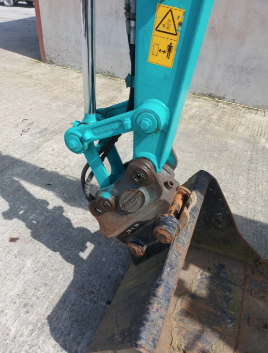Mini bager KOBELCO SK28SR-6: slika 9