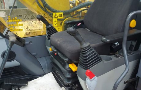 KOMATSU PC240LC-8 - Bager guseničar: slika 4 KOMATSU PC240LC-8 - Bager guseničar: slika 4