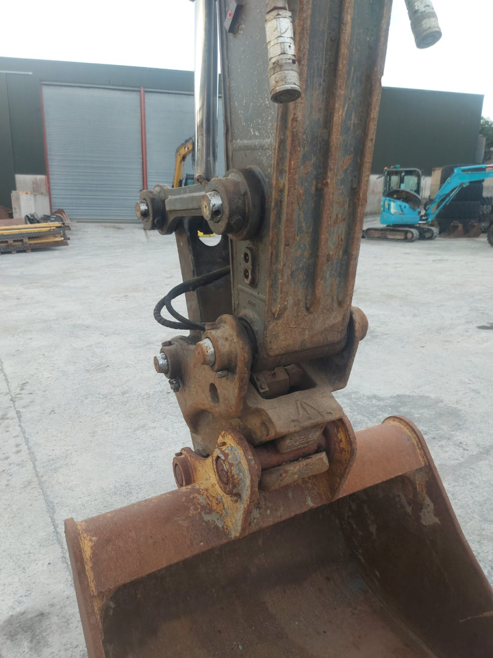 Bager guseničar Volvo EC 140 DL: slika 14