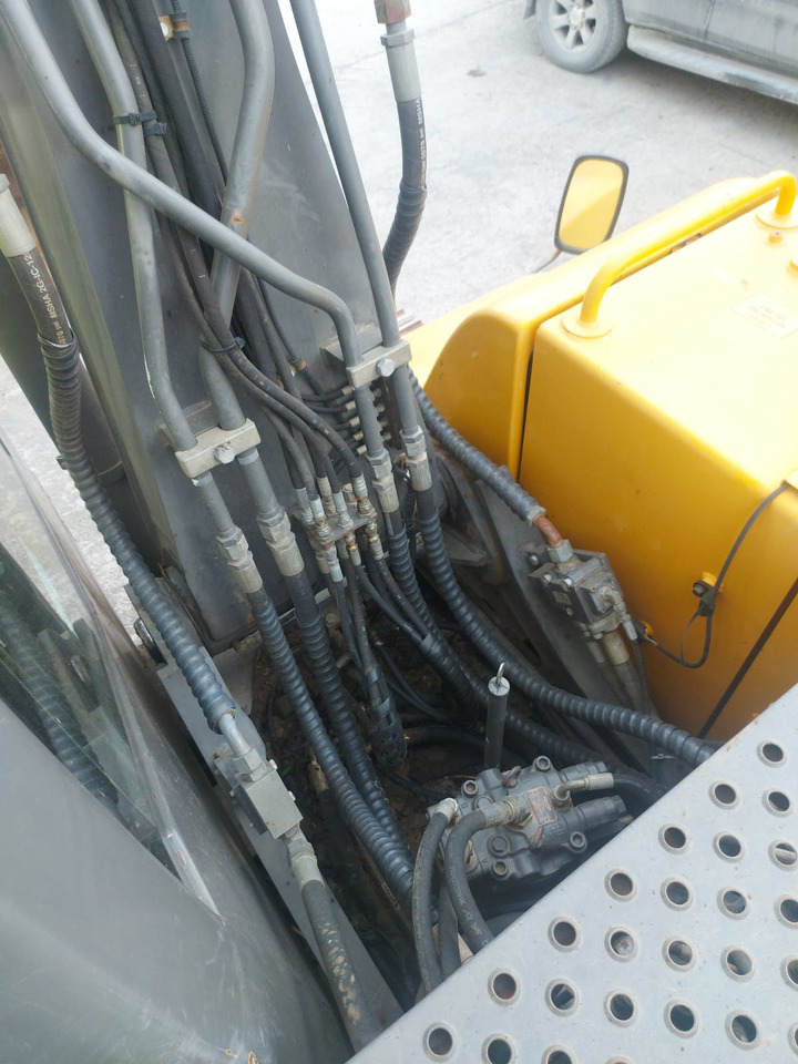 Bager guseničar Volvo EC 140 DL: slika 10