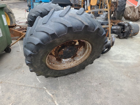 Case Jx80 New Hollland Td5, Td5000 Fiat 90, 93,94 Front Wheel Rim 340x85r24 - Felna za Poljoprivredna mašina: slika 1 Case Jx80 New Hollland Td5, Td5000 Fiat 90, 93,94 Front Wheel Rim 340x85r24 - Felna za Poljoprivredna mašina: slika 1
