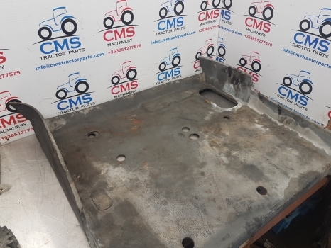 Case Mxm Series Mxm165, Mxm175, Mxm180, Mxm190 Cab Floor Mat 82023465, 82020004 - Kabina i enterijer za Traktor: slika 2 Case Mxm Series Mxm165, Mxm175, Mxm180, Mxm190 Cab Floor Mat 82023465, 82020004 - Kabina i enterijer za Traktor: slika 2