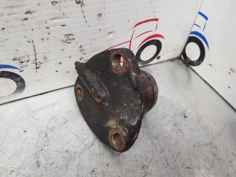 Case New Holland T6000, T6, Maxxum T6070 Front Axle King Pin Top Rhs 87361688 - Prednja osovina za Traktor: slika 1 Case New Holland T6000, T6, Maxxum T6070 Front Axle King Pin Top Rhs 87361688 - Prednja osovina za Traktor: slika 1