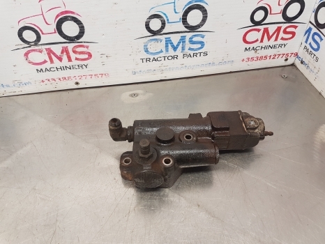 Claas Ares 836, 816, 610rz Trailer Brake Valve Parts 153108045, 6005021939 - Kočioni ventil za Traktor: slika 1 Claas Ares 836, 816, 610rz Trailer Brake Valve Parts 153108045, 6005021939 - Kočioni ventil za Traktor: slika 1