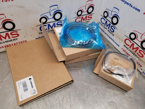 Claas Arion 500, 600 A34, A35, A36, A37 Front Axle Hub Replacement Kit 45180 - Prednja osovina: slika 5 Claas Arion 500, 600 A34, A35, A36, A37 Front Axle Hub Replacement Kit 45180 - Prednja osovina: slika 5