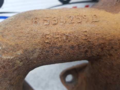 Claas Arion 600, 500 Series 640 Engine Exhaust Manifold 0011466350, R534259 - Izduvna grana za Traktor: slika 4 Claas Arion 600, 500 Series 640 Engine Exhaust Manifold 0011466350, R534259 - Izduvna grana za Traktor: slika 4