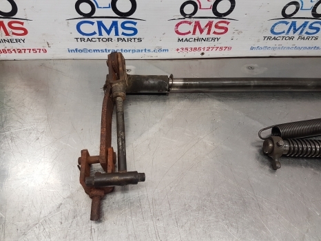 Claas Axos 340 Cx, Celtis, Ergos Parking Brake Lever 7700061065, 7700068412 - Delovi kočnica za Traktor: slika 4 Claas Axos 340 Cx, Celtis, Ergos Parking Brake Lever 7700061065, 7700068412 - Delovi kočnica za Traktor: slika 4