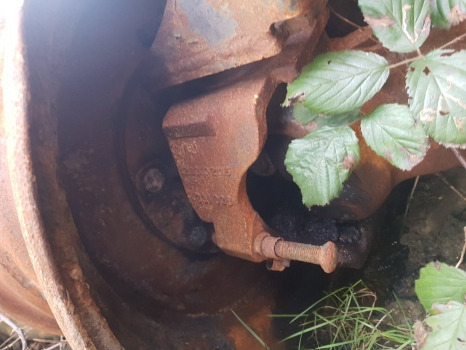 Claas Scorpion 732, 736 Front Lhs Rear Axle Rhs Hub Complete 0019230840 - Zadnja osovina: slika 1 Claas Scorpion 732, 736 Front Lhs Rear Axle Rhs Hub Complete 0019230840 - Zadnja osovina: slika 1