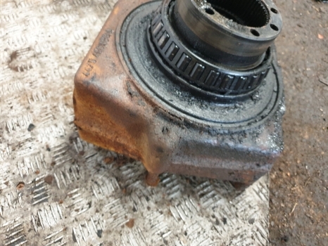 Deutz Agrotron 120, 130 Front Axle Swivel Housing Rhs 4475306141, 4475406132 - Prednja osovina za Traktor: slika 3 Deutz Agrotron 120, 130 Front Axle Swivel Housing Rhs 4475306141, 4475406132 - Prednja osovina za Traktor: slika 3