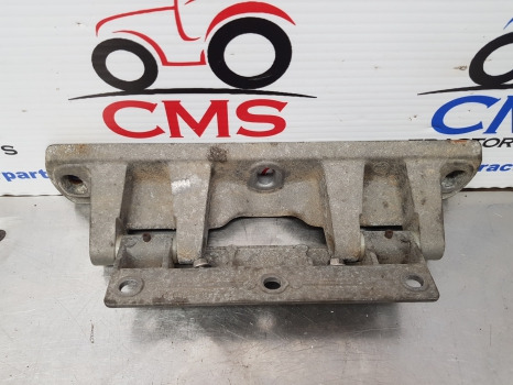 Deutz Agrotron  M620, M, 6 Bonnet, Hood Hinge Support Assy 0.013.0881.0/40 - Karoserija i eksterijer: slika 5 Deutz Agrotron  M620, M, 6 Bonnet, Hood Hinge Support Assy 0.013.0881.0/40 - Karoserija i eksterijer: slika 5