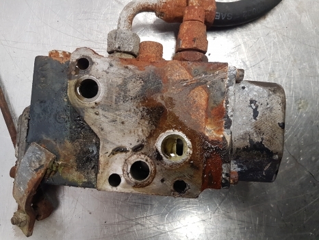 Deutz Dxbis110, 120, 140, 160 Hydraulic Spool Valve 04300357, 04304155 - Hidraulični ventil za Traktor: slika 3 Deutz Dxbis110, 120, 140, 160 Hydraulic Spool Valve 04300357, 04304155 - Hidraulični ventil za Traktor: slika 3