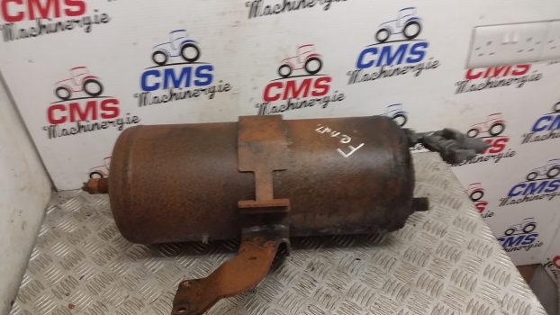 Fendt 412 Vario Air Tank Assembly With Brackets And Valve 72365839 - Delovi kočnica za Traktor: slika 1 Fendt 412 Vario Air Tank Assembly With Brackets And Valve 72365839 - Delovi kočnica za Traktor: slika 1