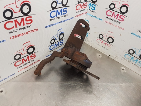 Fendt 724 S4, 700 Series, Front Axle Mudguard Bracket Rhs 718701030310 - Prednja osovina: slika 2 Fendt 724 S4, 700 Series, Front Axle Mudguard Bracket Rhs 718701030310 - Prednja osovina: slika 2