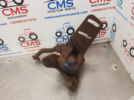 Fendt 724 S4, 700 Series, Front Axle Mudguard Bracket Rhs 718701030310 - Prednja osovina: slika 1 Fendt 724 S4, 700 Series, Front Axle Mudguard Bracket Rhs 718701030310 - Prednja osovina: slika 1