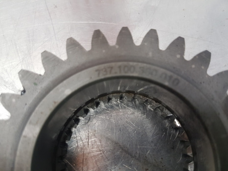 Fendt 724 S4, 714, 716, 718, 720, 722, Spur Gear Z28 737100380010 - Prednja osovina: slika 4 Fendt 724 S4, 714, 716, 718, 720, 722, Spur Gear Z28 737100380010 - Prednja osovina: slika 4