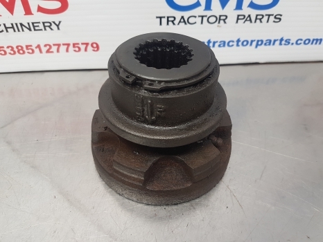 Fendt 818, 800 Series Fwd Flange, Coupling 716300080090, 716300080020 - Prednja osovina: slika 2 Fendt 818, 800 Series Fwd Flange, Coupling 716300080090, 716300080020 - Prednja osovina: slika 2