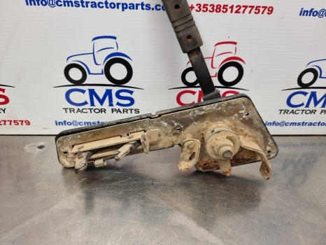 Fiat 115-90, 90, Tl Series, T5000, Accelerator Control Lever Assy 5115443 - Kabina i enterijer: slika 4 Fiat 115-90, 90, Tl Series, T5000, Accelerator Control Lever Assy 5115443 - Kabina i enterijer: slika 4