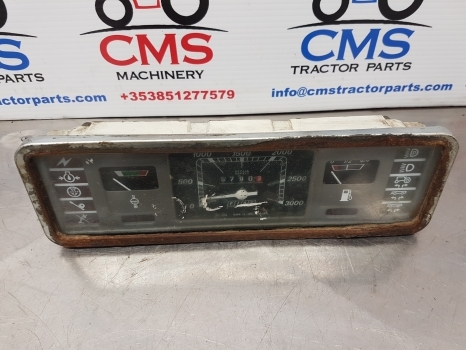 Fiat 66, 90, 93 Series 90-90, 100-90 Instrument Cluster Clock 5125046, 5105878 - Svetla/ Osvetljenje za Traktor: slika 1 Fiat 66, 90, 93 Series 90-90, 100-90 Instrument Cluster Clock 5125046, 5105878 - Svetla/ Osvetljenje za Traktor: slika 1