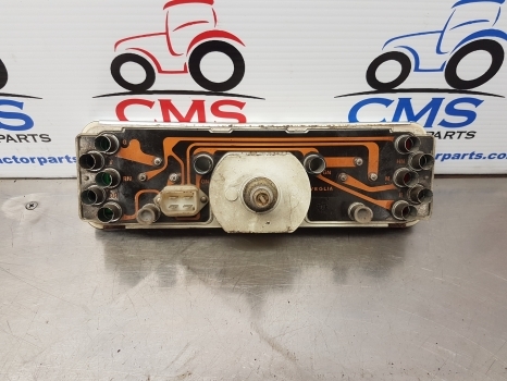 Fiat 66, 90, 93 Series 90-90, 100-90 Instrument Cluster Clock 5125046, 5105878 - Svetla/ Osvetljenje za Traktor: slika 4 Fiat 66, 90, 93 Series 90-90, 100-90 Instrument Cluster Clock 5125046, 5105878 - Svetla/ Osvetljenje za Traktor: slika 4