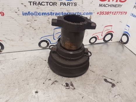 Fiat 90-90, 100-90, 110-90, Dt Clutch Bearing Carrier 5104881 - Kvačilo i delovi za Traktor: slika 1 Fiat 90-90, 100-90, 110-90, Dt Clutch Bearing Carrier 5104881 - Kvačilo i delovi za Traktor: slika 1