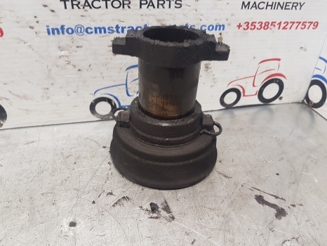 Fiat 90-90, 100-90, 110-90, Dt Clutch Bearing Carrier 5104881 - Kvačilo i delovi za Traktor: slika 3 Fiat 90-90, 100-90, 110-90, Dt Clutch Bearing Carrier 5104881 - Kvačilo i delovi za Traktor: slika 3