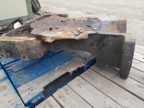 Fiat 90-90, 100-90, 110-90 Front Axle Support 5130607; 5109452 - Prednja osovina za Traktor: slika 5 Fiat 90-90, 100-90, 110-90 Front Axle Support 5130607; 5109452 - Prednja osovina za Traktor: slika 5