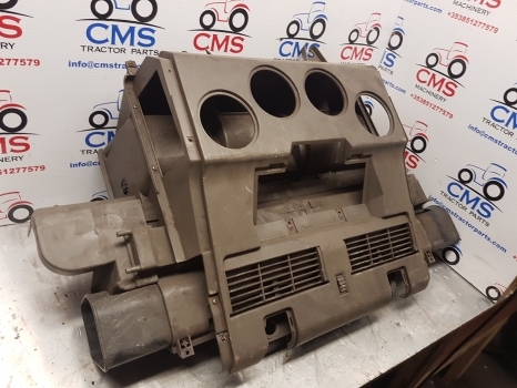 Fiat F100, F110, F115, F120, F130, F140 Cab Plastic Panel, Cover 9966258 - Kabina i enterijer za Traktor: slika 2 Fiat F100, F110, F115, F120, F130, F140 Cab Plastic Panel, Cover 9966258 - Kabina i enterijer za Traktor: slika 2