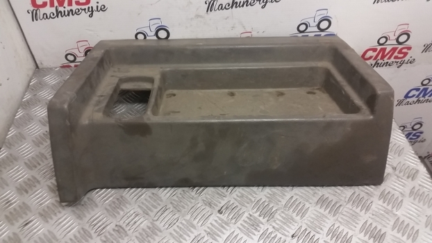 Fiat F140, F100, F120, F130, F140 Dt, F120 Dt, F130 Dtcab Interior Panel - Kabina i enterijer za Traktor: slika 4 Fiat F140, F100, F120, F130, F140 Dt, F120 Dt, F130 Dtcab Interior Panel - Kabina i enterijer za Traktor: slika 4