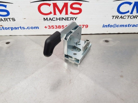 Ford 10 Series, David Brown, Deutz Door Lock Lh 87639168, E3nn94264a27aa - Vrata i delovi: slika 4 Ford 10 Series, David Brown, Deutz Door Lock Lh 87639168, E3nn94264a27aa - Vrata i delovi: slika 4