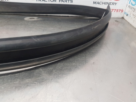 Ford 1000, 600 Series, 4000, 4600 Mudguard Rubber Gasket 81825478 - Blatobran: slika 3 Ford 1000, 600 Series, 4000, 4600 Mudguard Rubber Gasket 81825478 - Blatobran: slika 3