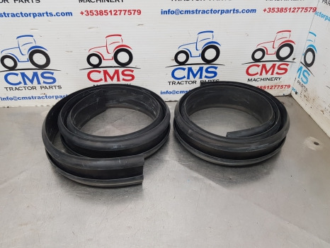 Ford 1000, 600 Series, 4000, 4600 Mudguard Rubber Gasket Pair 81825478 - Blatobran: slika 1 Ford 1000, 600 Series, 4000, 4600 Mudguard Rubber Gasket Pair 81825478 - Blatobran: slika 1
