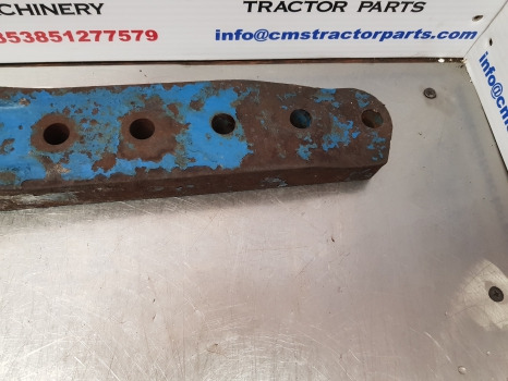 Prednja osovina Ford 2000, 3000, 2600, 3600, 3900 Front Axle Support Rh 81822701, C7nn3006j: slika 6