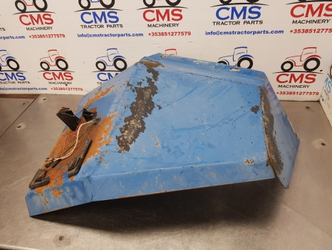 Ford 40 Series 7840, 8240, 8340 Cab Mudguard Fender Panel Rear Lhs 82003109 - Blatobran: slika 2 Ford 40 Series 7840, 8240, 8340 Cab Mudguard Fender Panel Rear Lhs 82003109 - Blatobran: slika 2