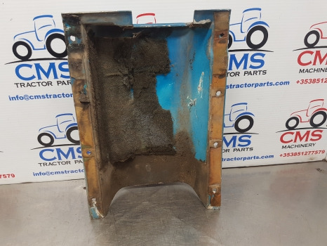 Ford 4610, 6610, 7710, 5610, 7410 Series Cab Steering Column Panel 83931786 - Kabina i enterijer: slika 5 Ford 4610, 6610, 7710, 5610, 7410 Series Cab Steering Column Panel 83931786 - Kabina i enterijer: slika 5